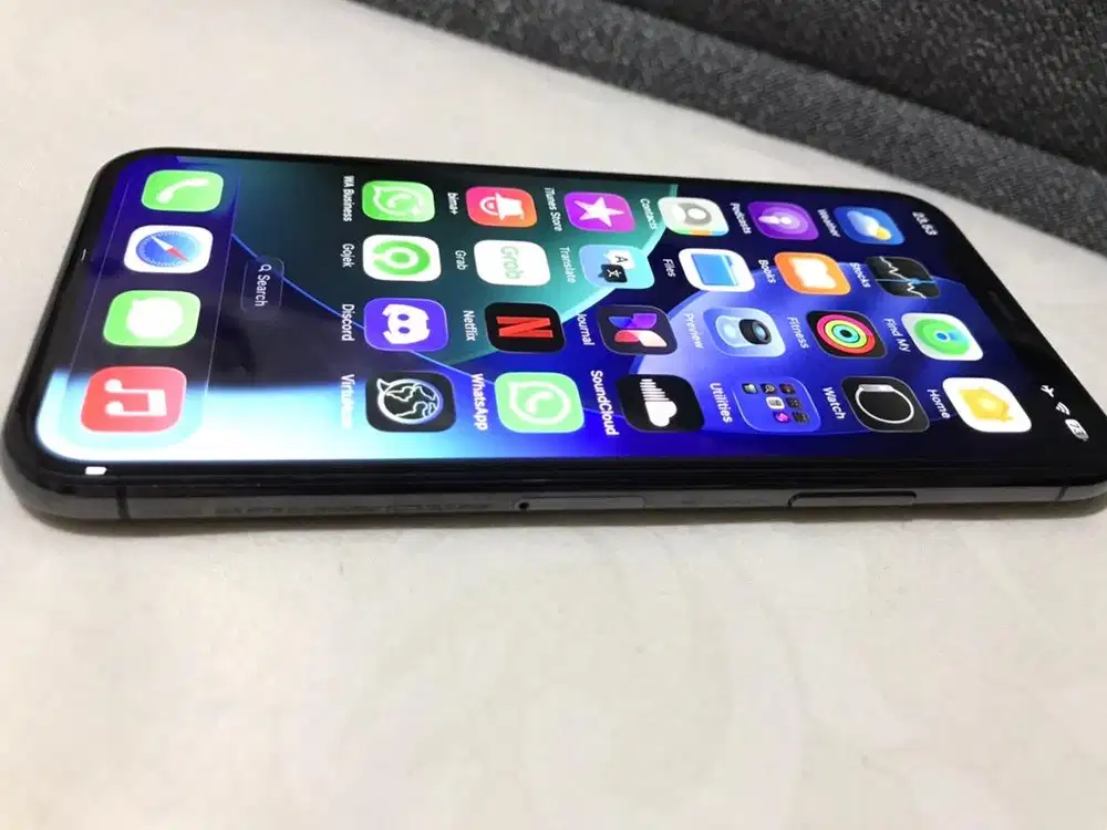 Iphone 11 PRO 64 INTER LLA Like New Mulus ALL Ori Unit ONLY Siapa cpt