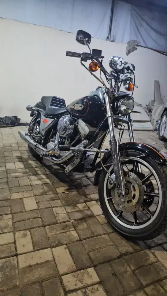 Harley davidson fxrs 1993