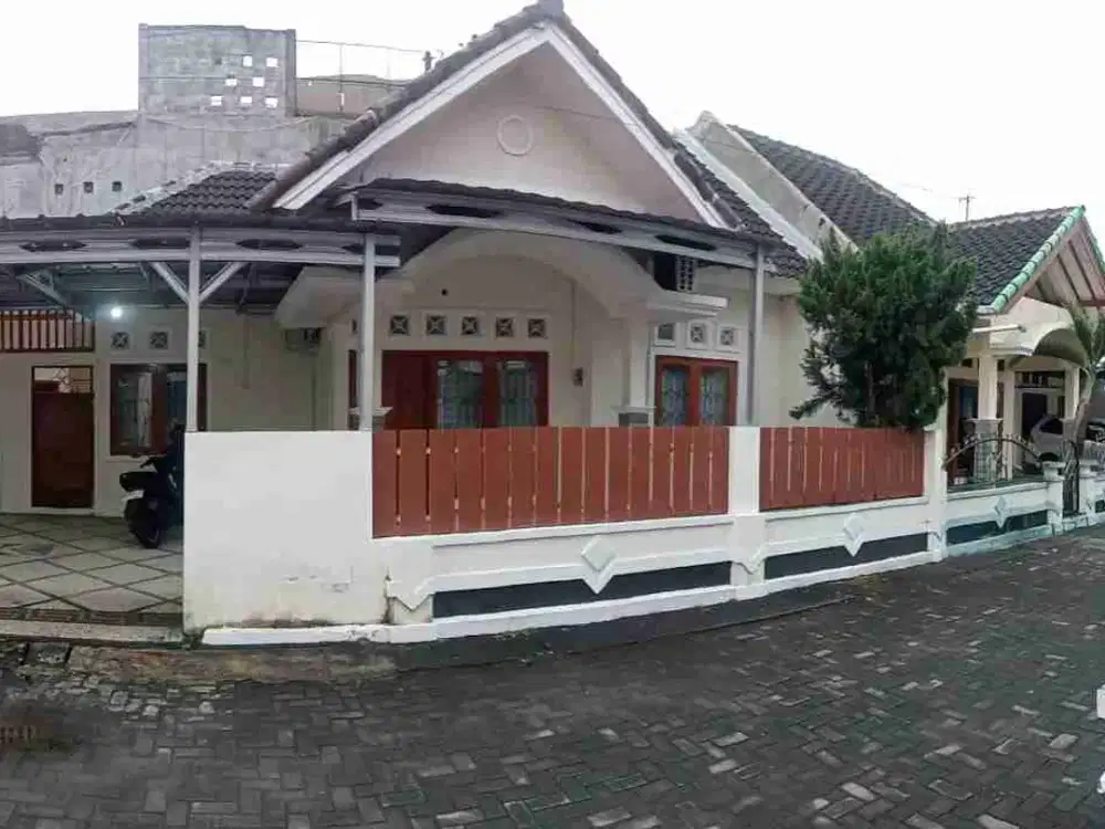 Rumah Siap Huni Dalam Perumahan Di jl. Kaliurang km 6 Dekat AL AZHAR, Kampus UGM Dan Pakuwon Mall