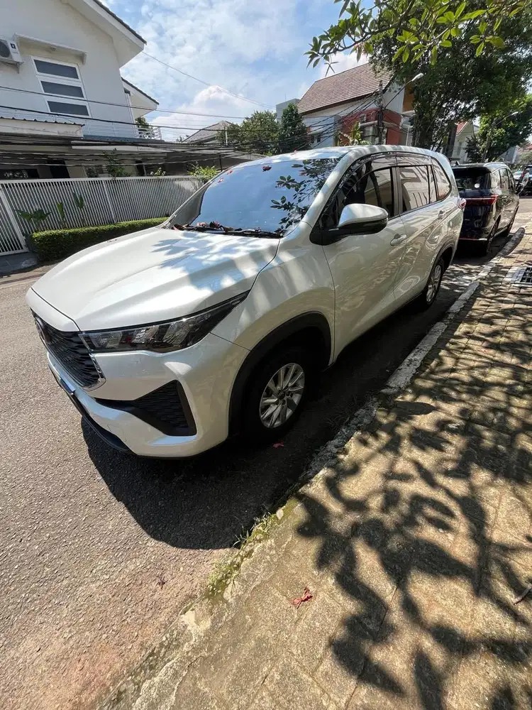 Jual Innova Zenix Tipe G AT putih dari baru  fill