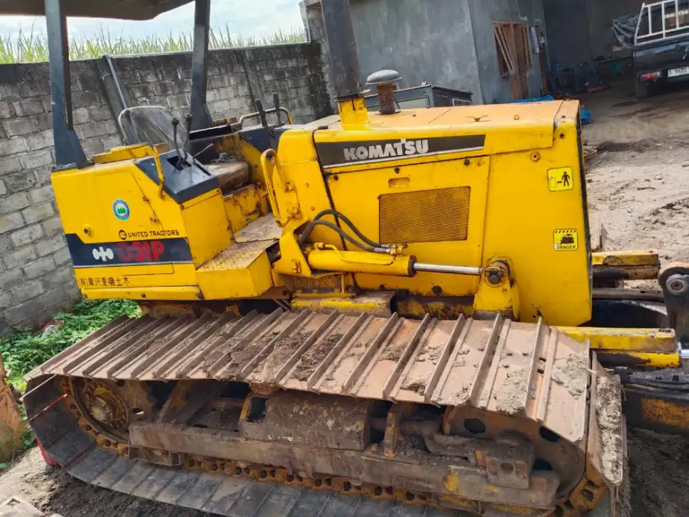 Dozer Komatsu D31P-18 6 Cylinder – Siap Kerja Kondisi Bagus