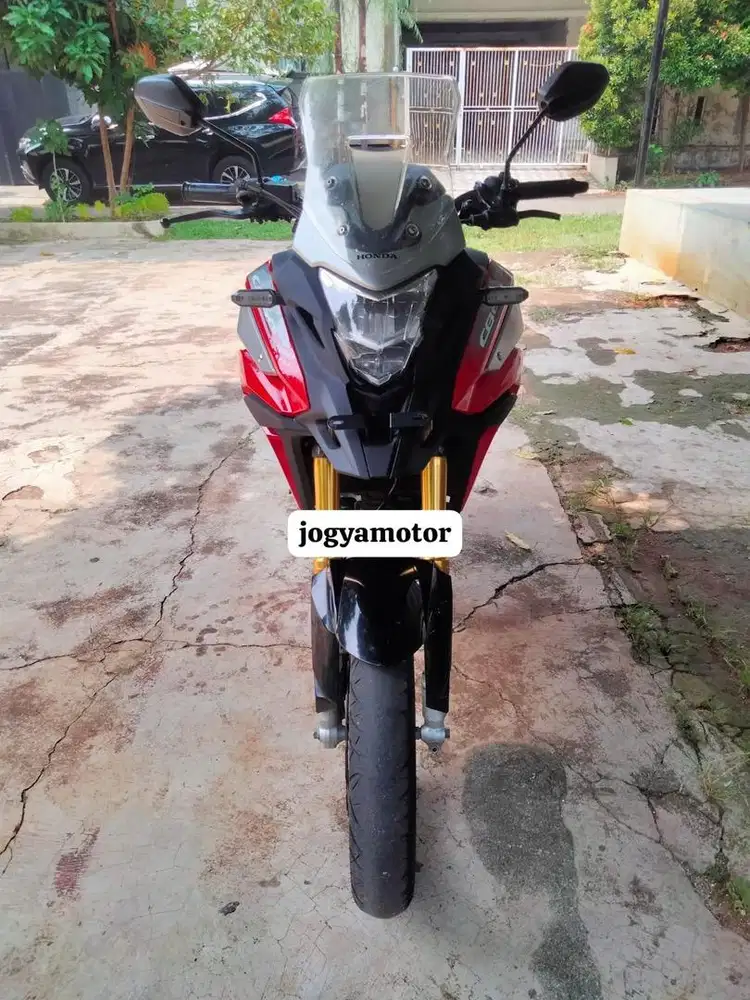 1 - HONDA CB150X Tahun 2022