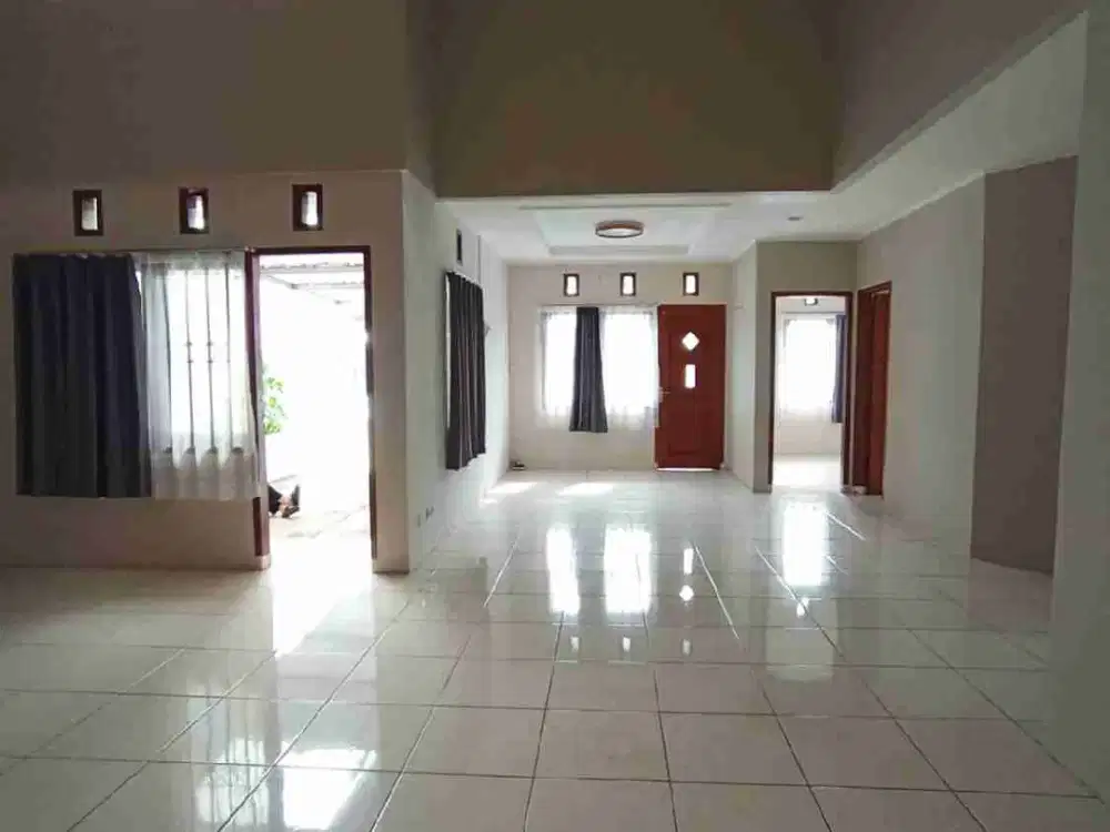 Disewakan Rumah Siap Huni, Bersih, Nyaman, Berudara Sejuk di CIGADUNG
