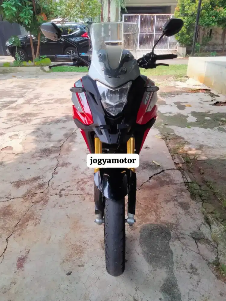 1 - Honda CB150X Tahun 2022