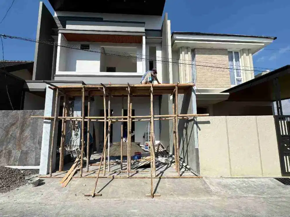 Rumah Tropis Kontemporer Di Purwomartani