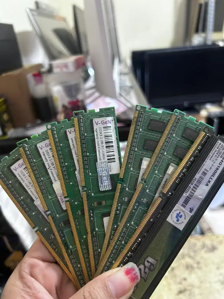 MEMBELI SPAREPART DAN CPU ALL IN ONE