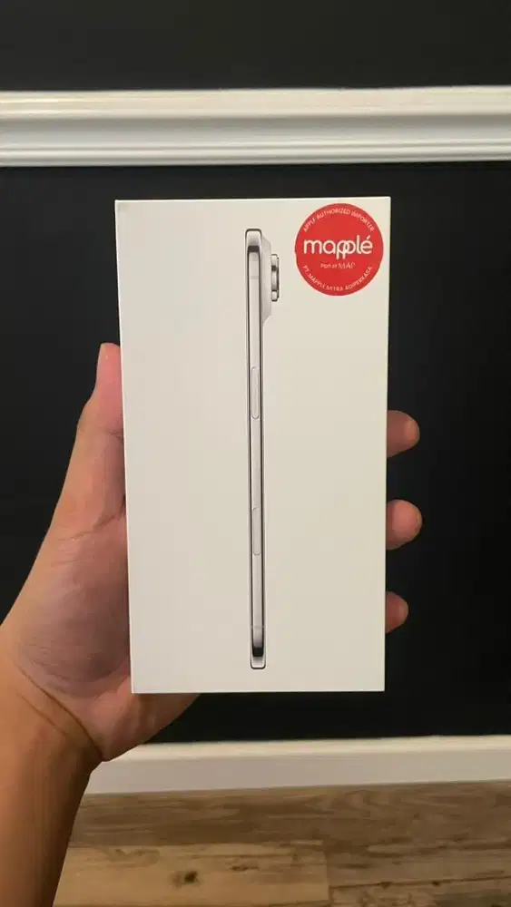 iPhone Air Cloud White (BNIB DIGIMAP)