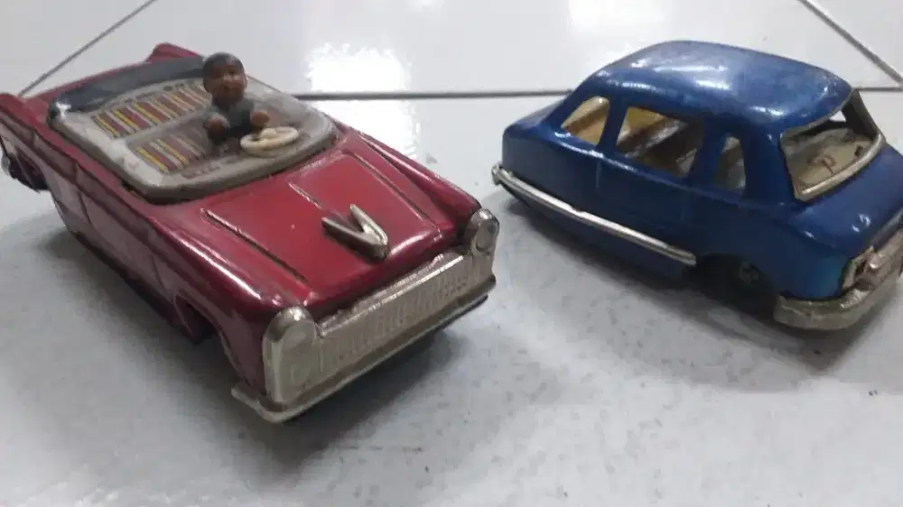 Jual 5 thin toys mobilan kaleng.jual borongan