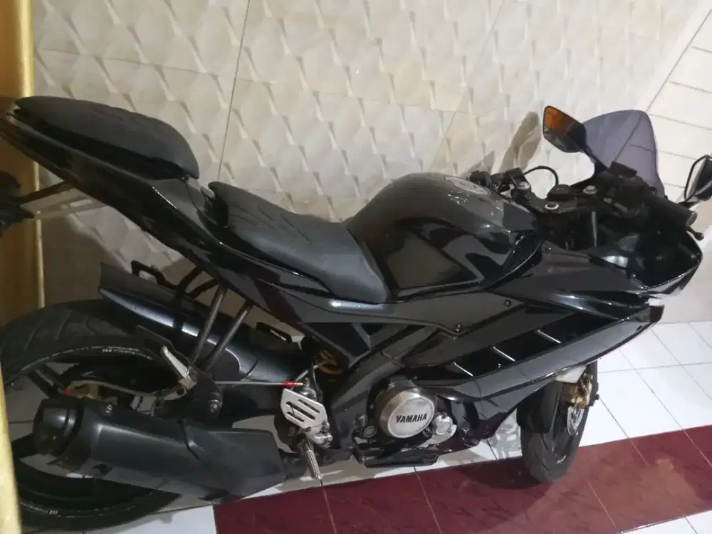 YAMAHA R15 SUPER GLOWING