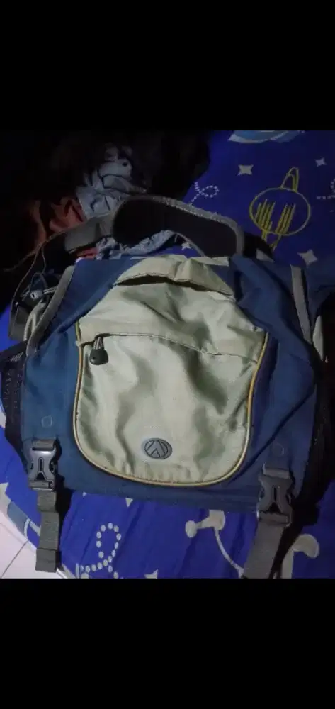 Tas selempang Eiger