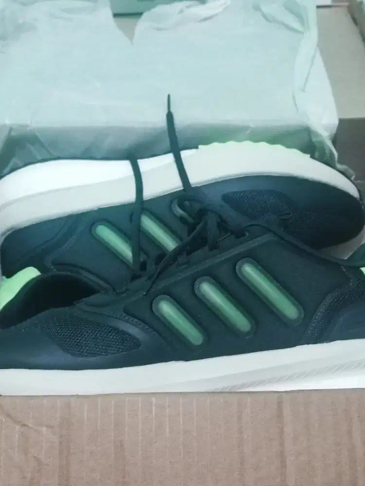 BNIB ADIDAS BOOST XPLR PHASE