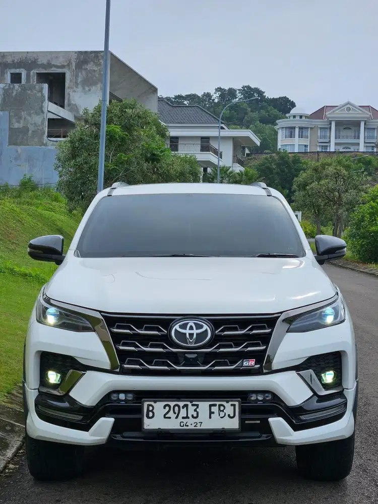 Fortuner vrz 2022  GR 2.8 diesel metik istimewa jual cepat yuk