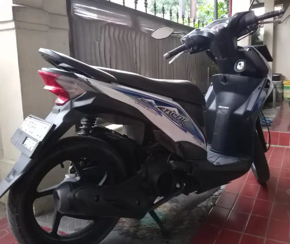 Honda Beat Fi 2013 Putih ori mulus mantap
