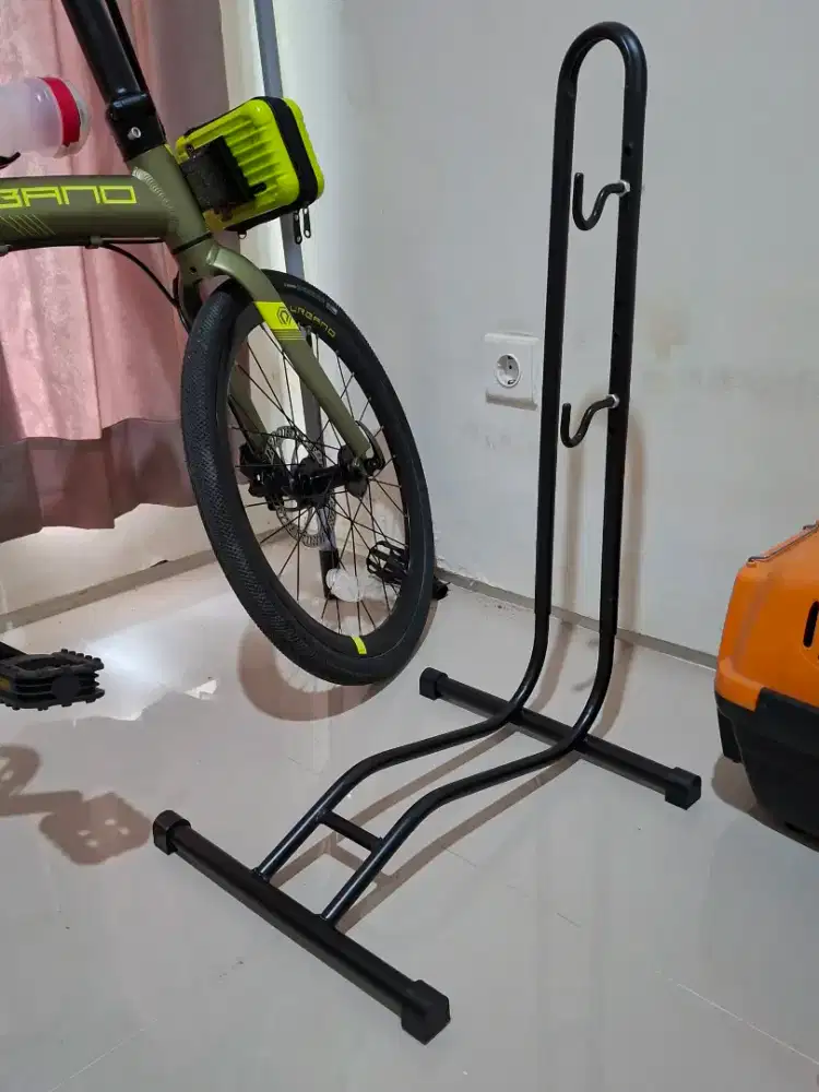 Paddock Sepeda - Baru Tidak Jadi Pakai