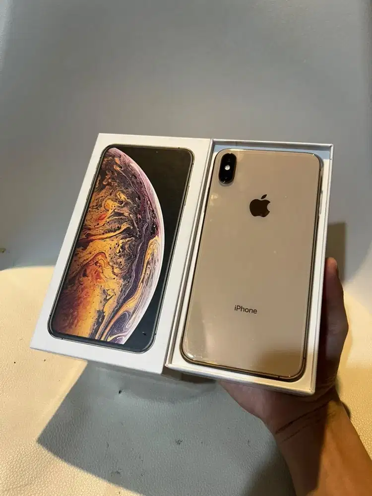 iPhone XS Max Gold 512GB Storage Besar
