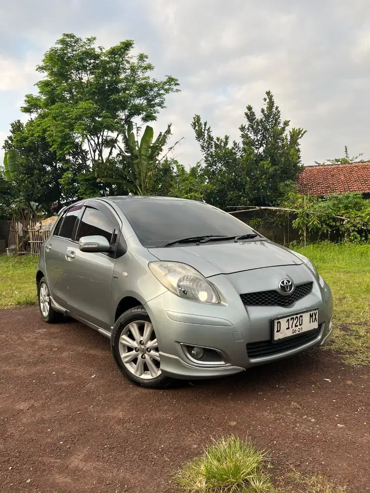 Jual Toyota Yaris Tipe E Tahun 2010 AT