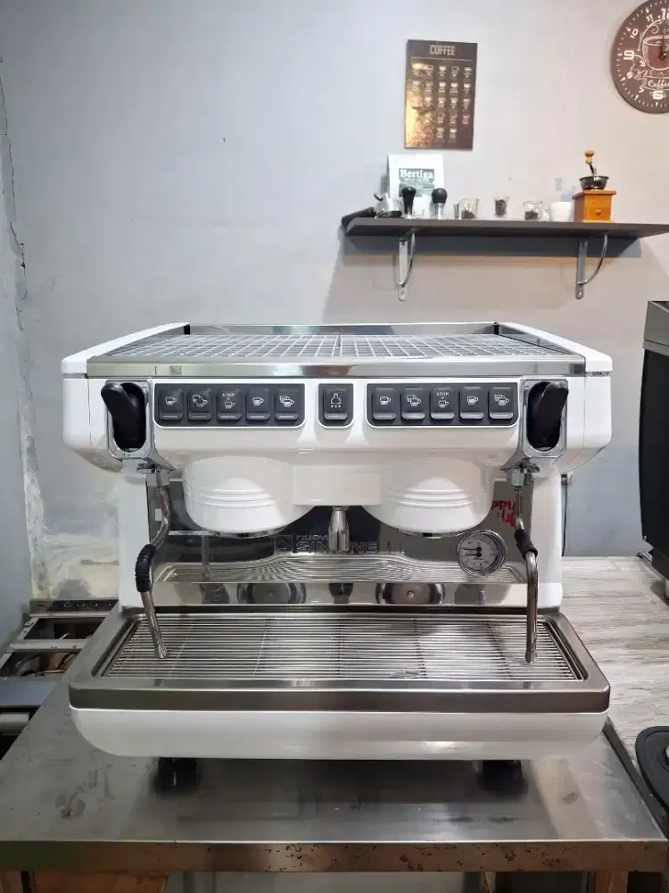 Mesin kopi espresso 2 group Appia Life Compact Nouva Simonelli Italia