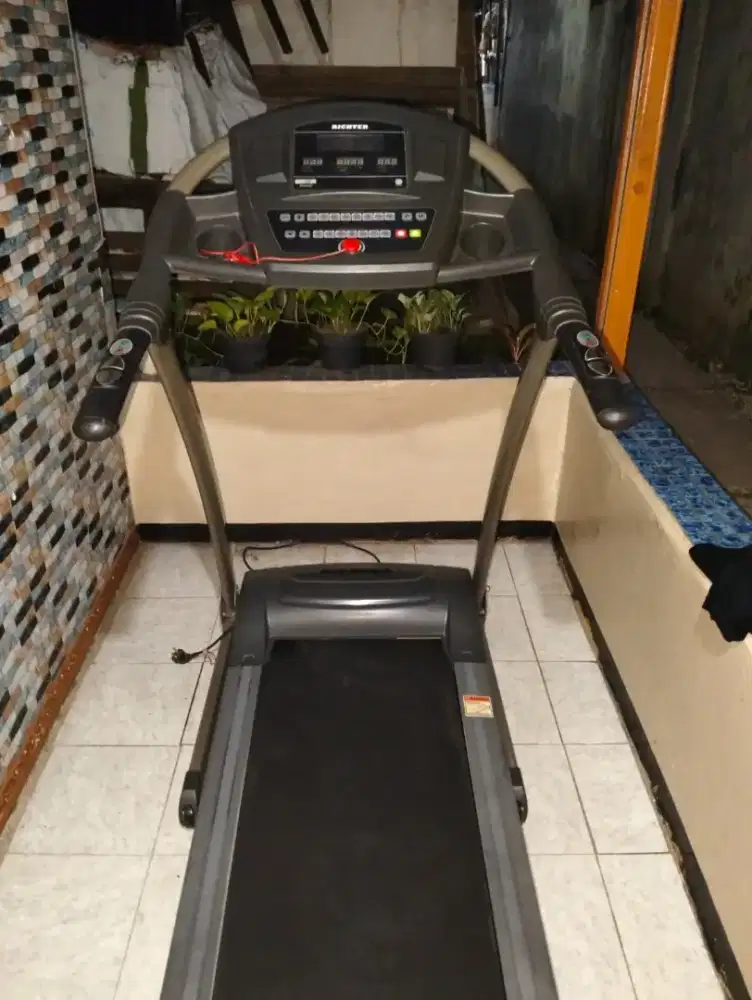 tridmill bekas Merek nya 
Richter