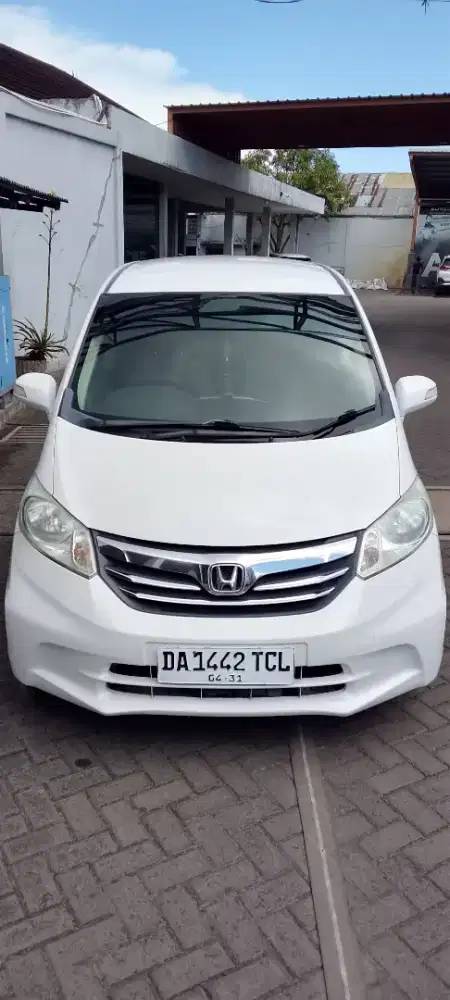 Freed 2012 type E PSD 2012 nopol DA, 135 JT nego