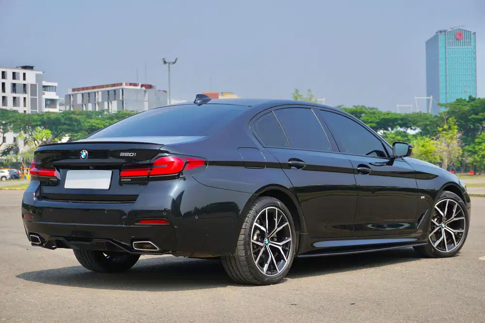 520i G30
MSport B48 2021