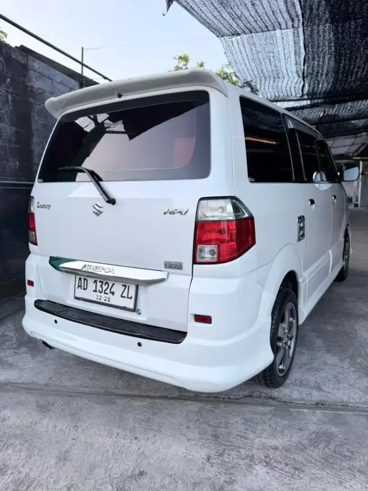 Suzuki apv sgx luxuri mt th 2013 istmewa