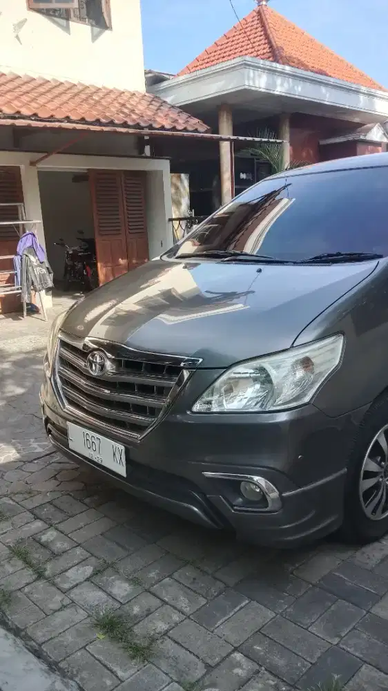 Kijang innova 2.0 V Luxury AT 2014