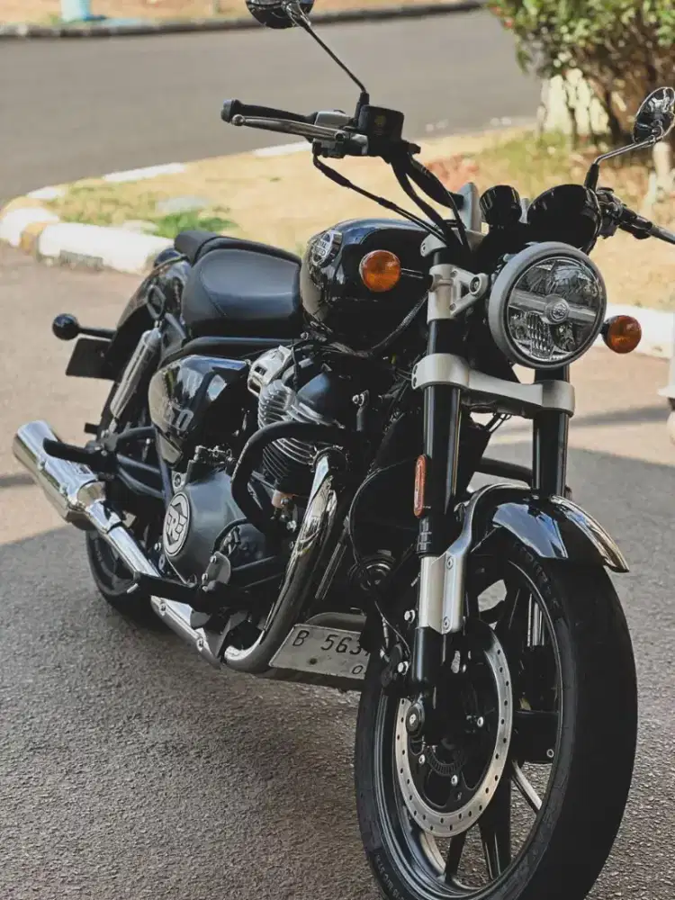 Royal enfield supermeteor 650