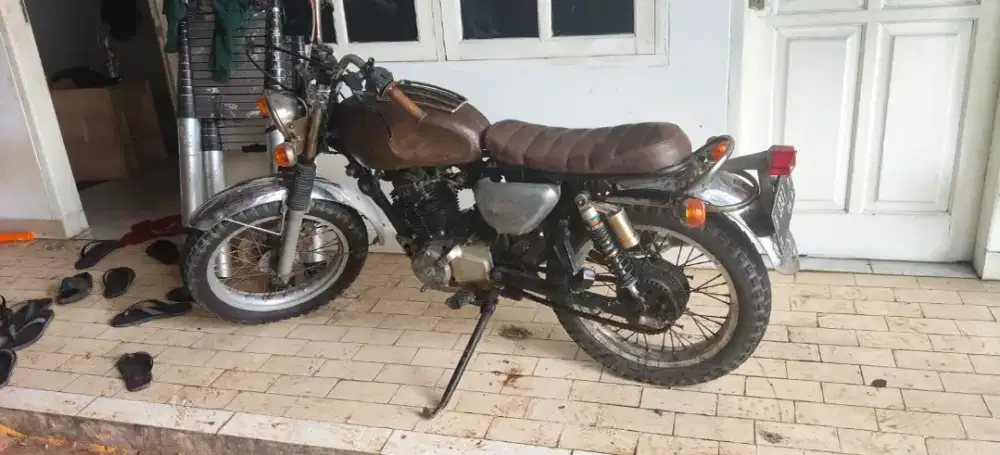 Motor Custom British Basic Honda GL Pro 145 tahun 1994