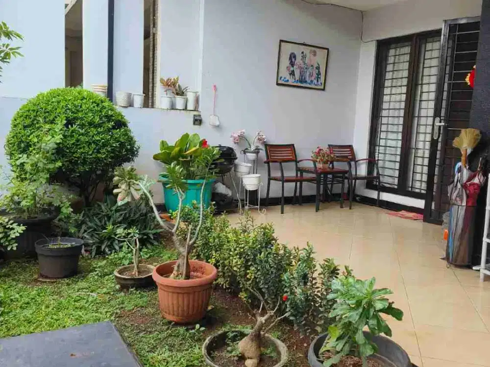 rumah 2 lantai semi furnish cluster aralia harapan indah bekasi