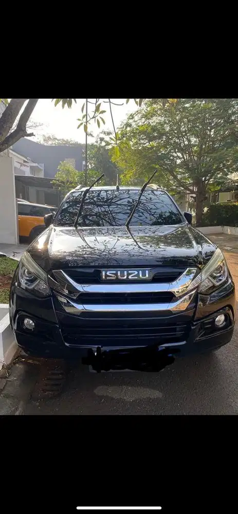 ISUZU MUX I SERIES, 2020,Hitam, Solar biasa