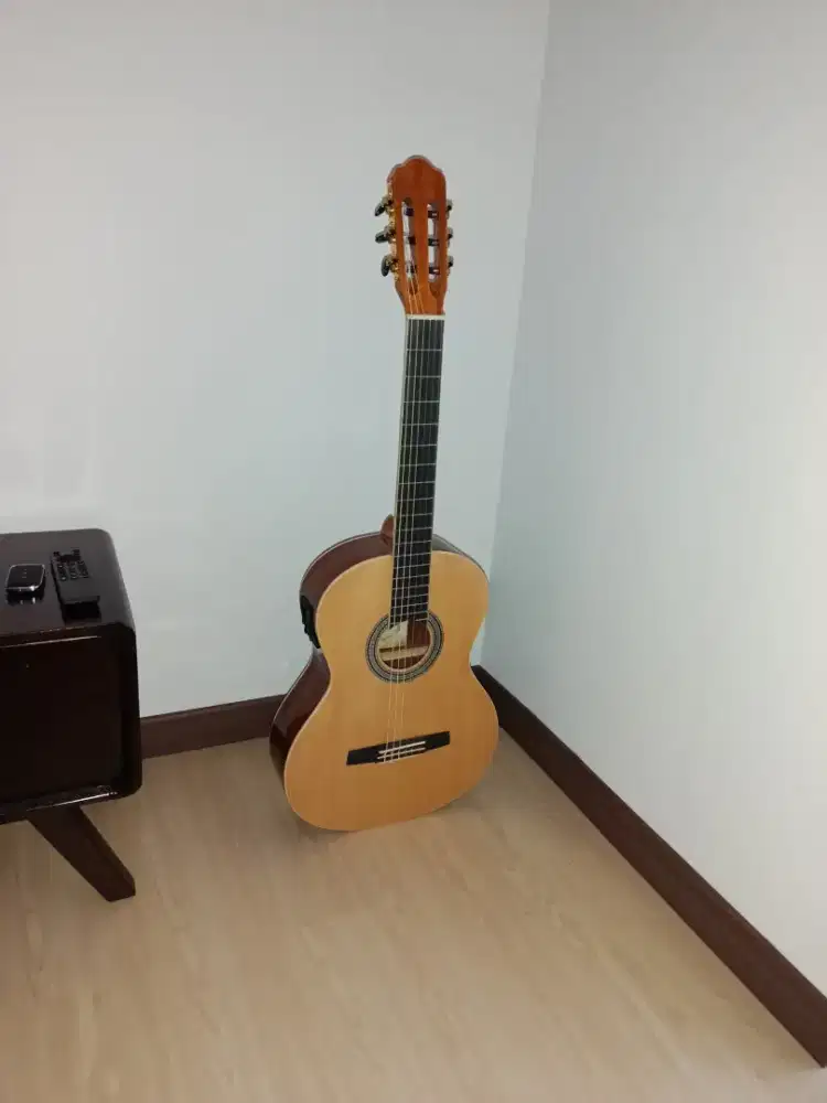 Jual gitar antonio ramirez  like newww