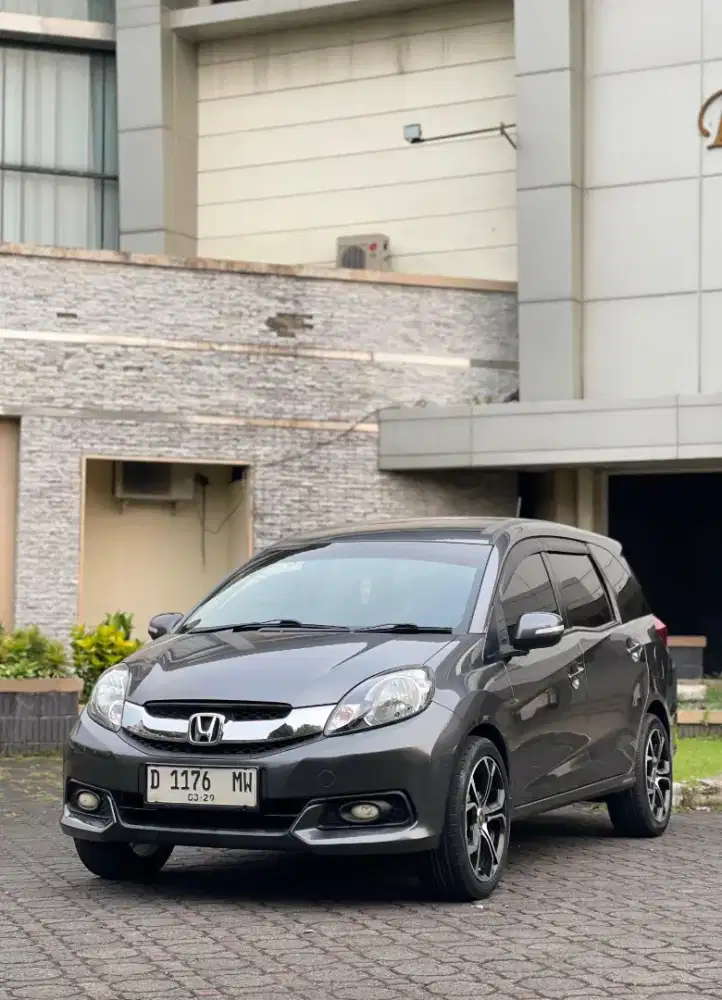 Super Low Km!! Mobilio CVT 2014 (D)