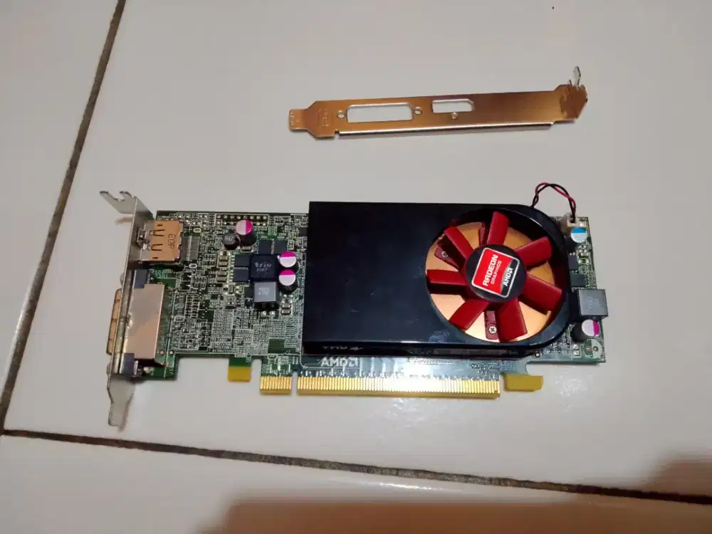 VGA Card Low Profile AMD Radeon R7 240 2GB DDR3