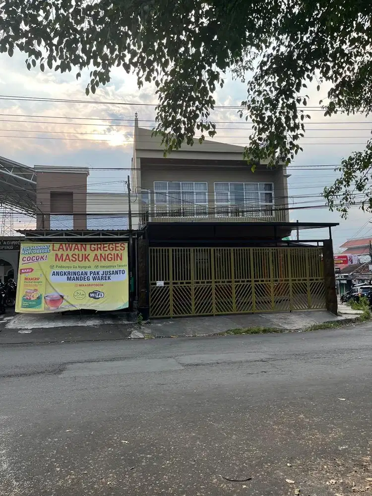 Disewakan ruko mewah cocok klinik kantor prestige