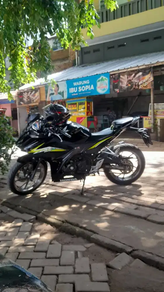 Cbr 150 R di jual