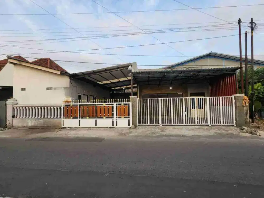rumah induk dan kos dekat kantor kecamatan Banjarsari Solo