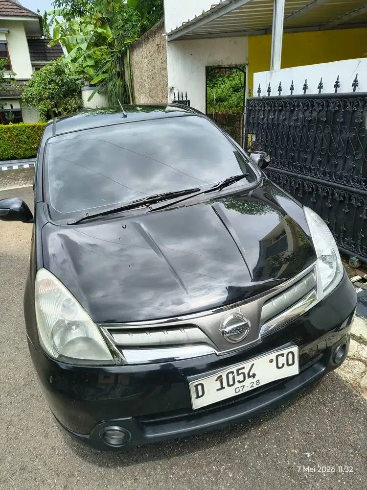 NISSAN Grand Livina SV 1.5 MATIC 2012