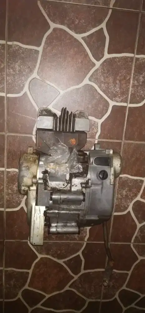 Mesin v80 Bekas Restorasi