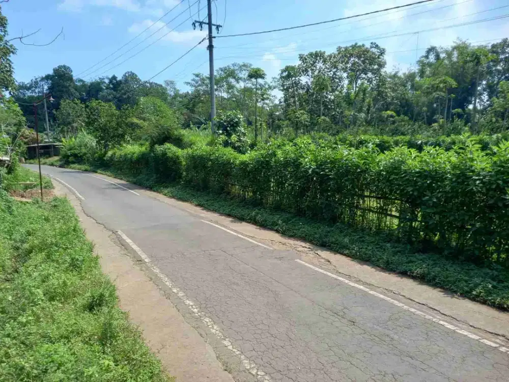 Tanah Poros Aspal Gunungronggo Tajinan Malang