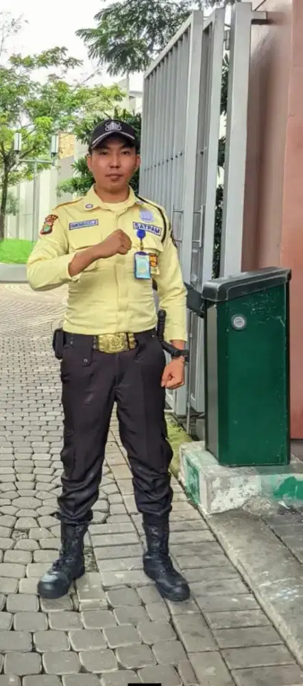 Cari kerja satpam/sales marketing.