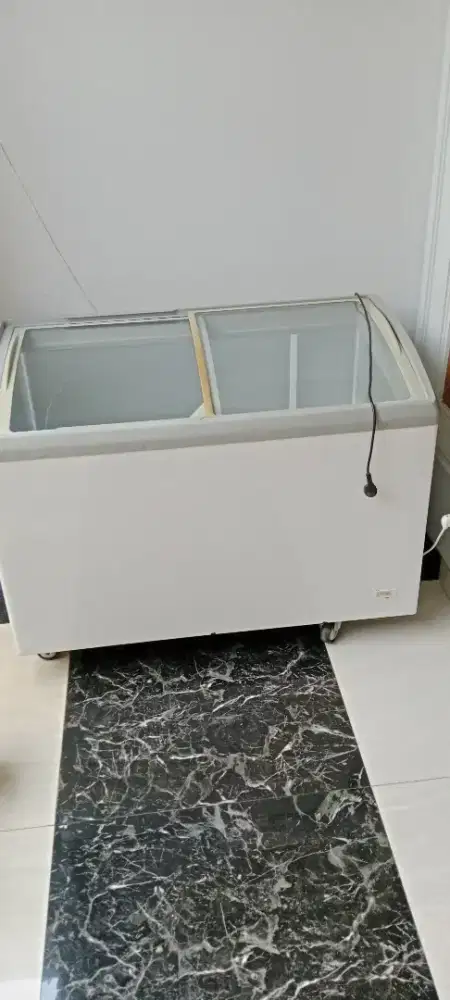 Frezer sansio 338 ltr
