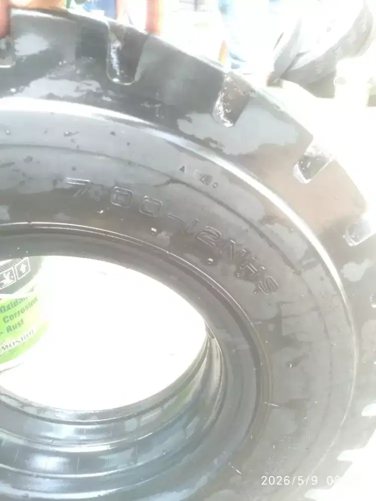 Ban forklif ukuran 700/12