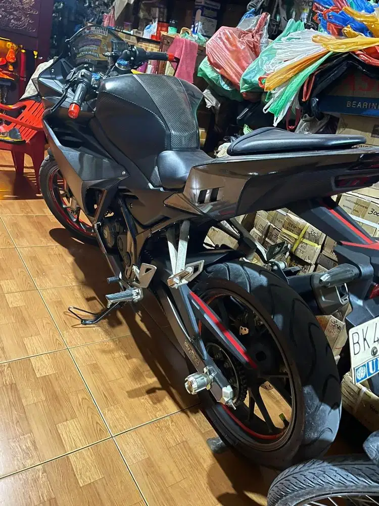 Honda CB150R tahun 2022 super mulus