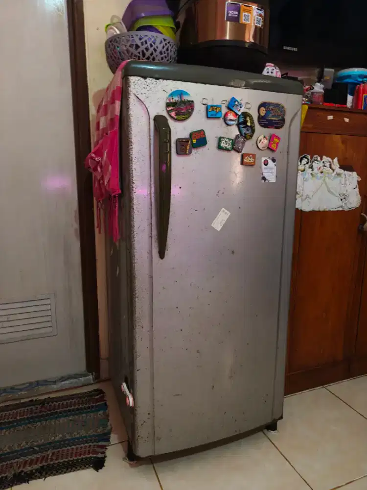 Kulkas Toshiba Glacio