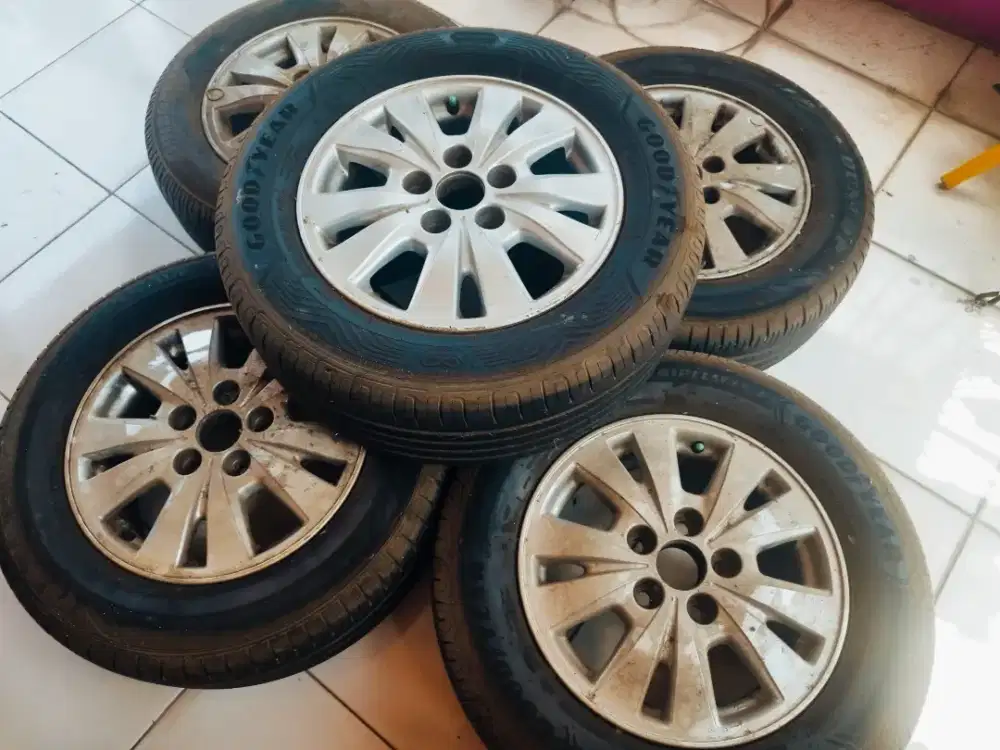 Dijual Velg Kijang Innova 2012 type Grand New 5 Velg 5 Ban