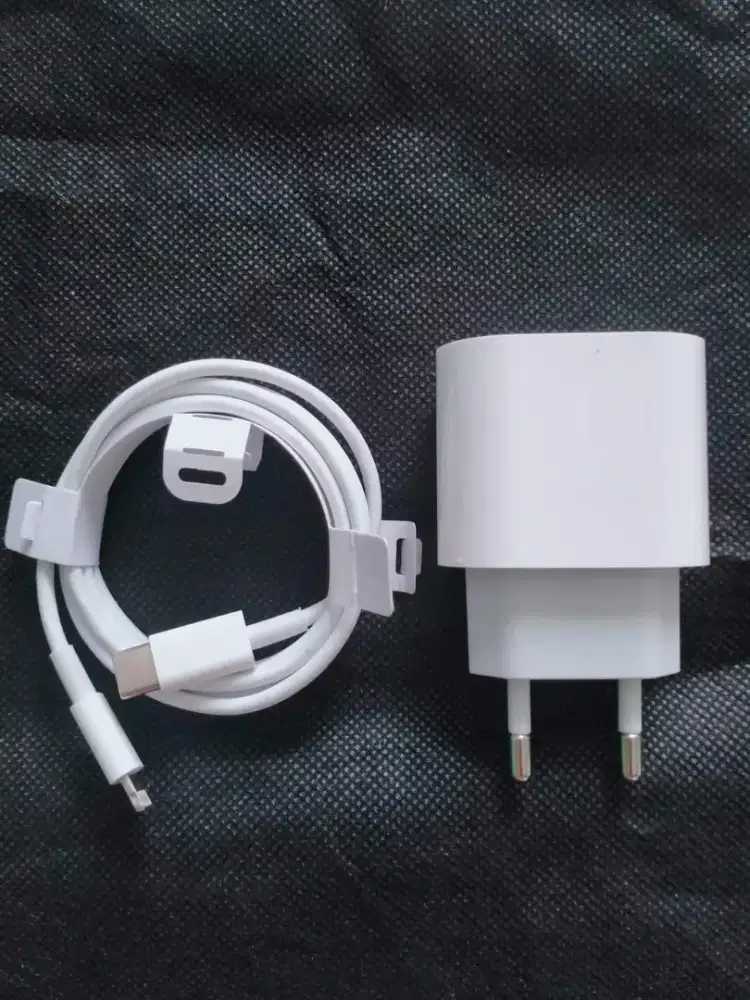 CHARGER IPHONE 20 WATT ORI IBOX