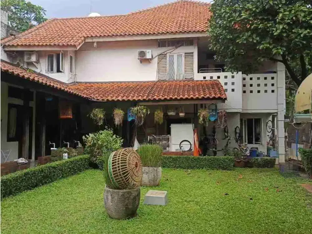 Rumah Luas dan Strategis di Jl Arco Raya Cipete Selatan Cilandak Jakarta Selatan