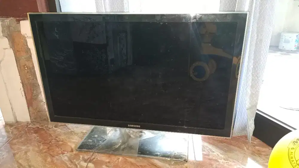 Tv led 32in samsung berkedip