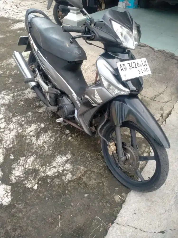 Supra x 125 cw 2010 uirit mesin halus