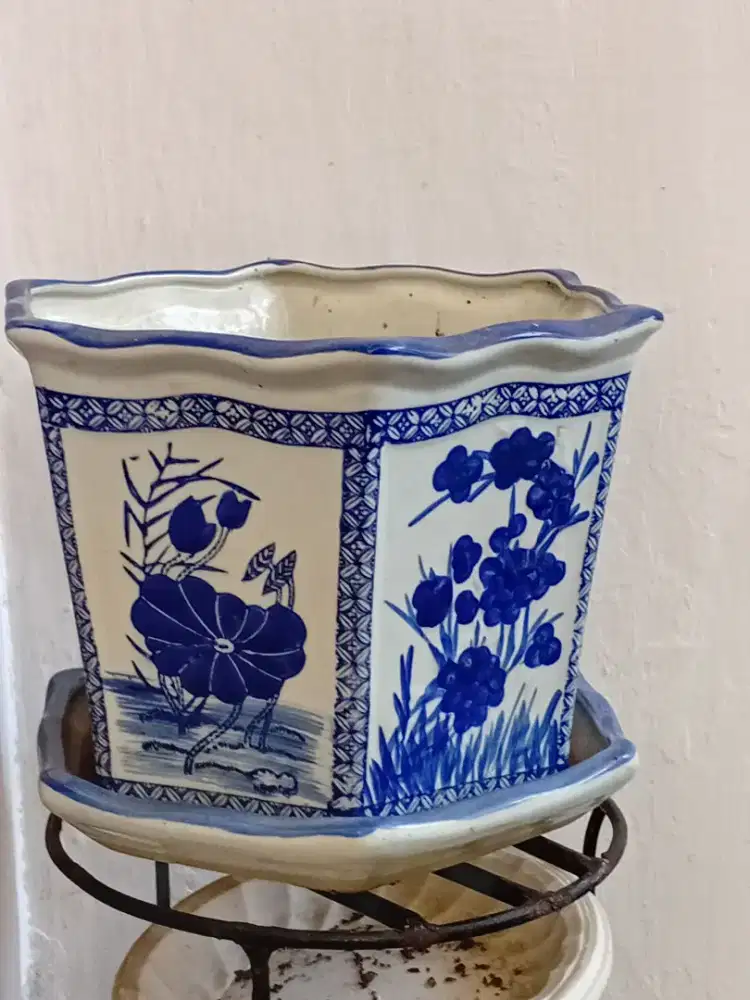 Pot keramik (bekas)